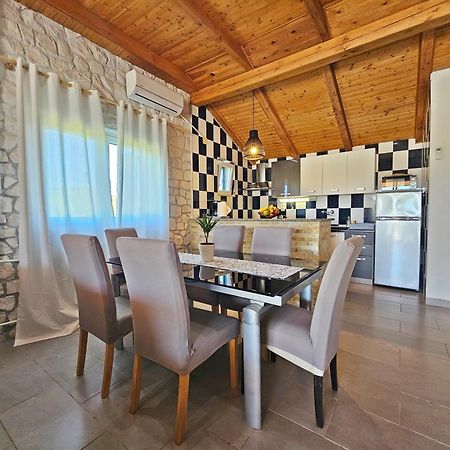 Flamingo - House With Private Pool Βίλα Gornji Seget Εξωτερικό φωτογραφία