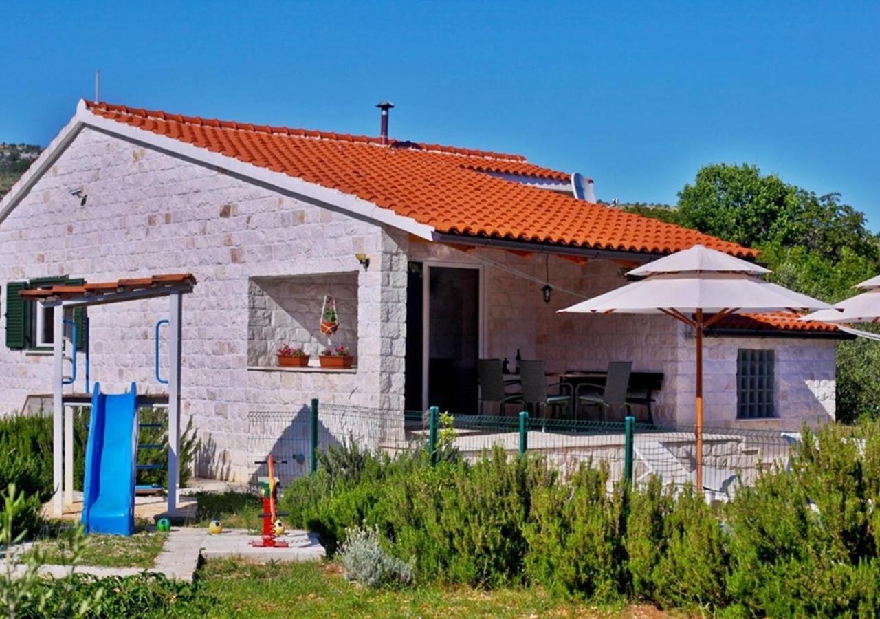 Flamingo - House With Private Pool Βίλα Gornji Seget Εξωτερικό φωτογραφία